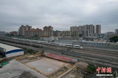 全国首例下穿高铁区间路基管幕结构工程顺利完工